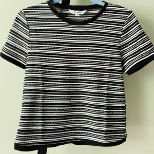 NWOT- BB Dakota Fancy Tee Size Small